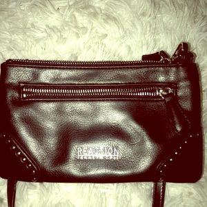 Reaction Kenneth Cole cross body bag